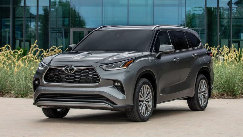 Toyota Highlander Hybrid 2025 года