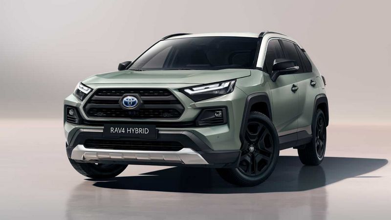 Toyota RAV4 2021 года